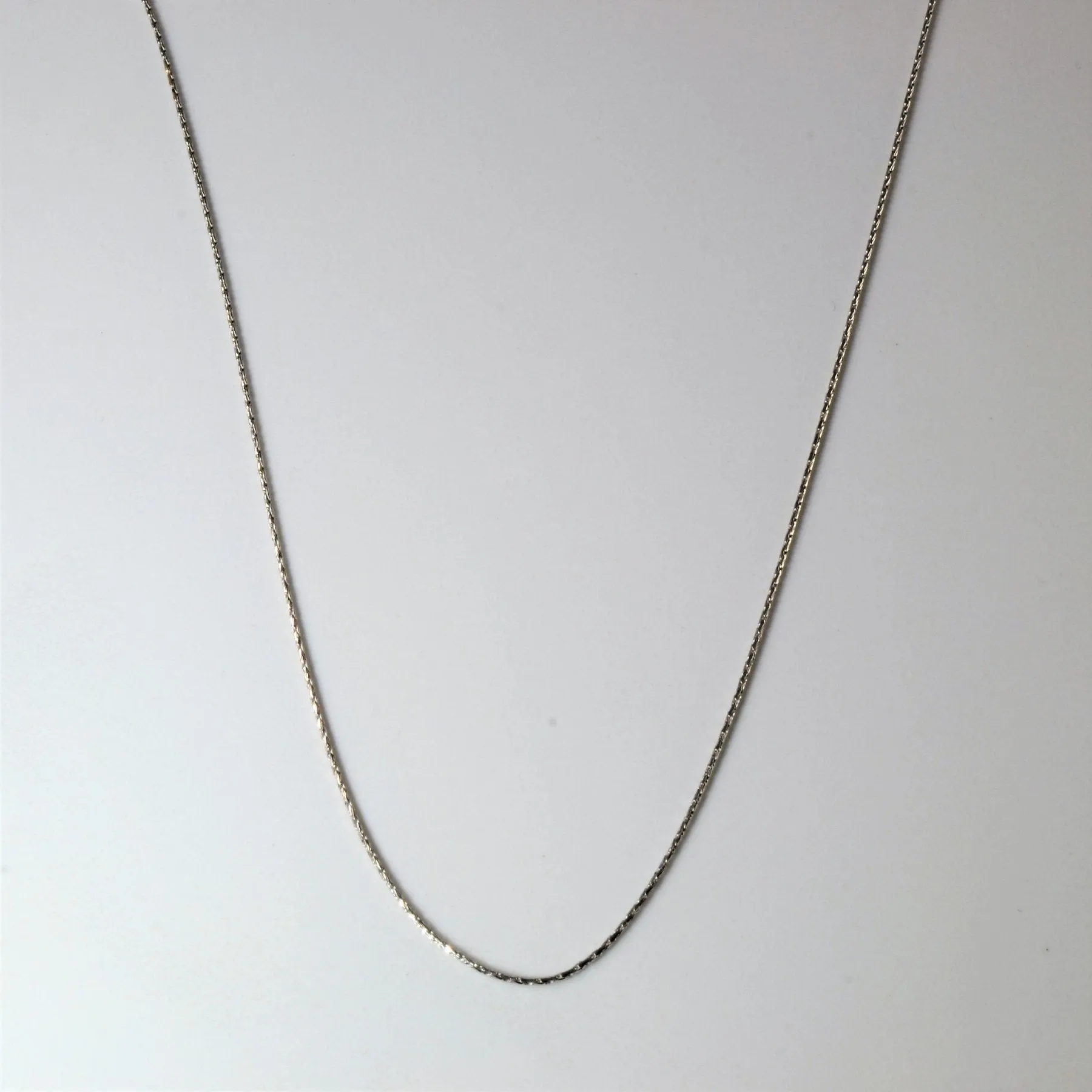 10k White Gold Bar Chain | 16" | Fashionable Accent