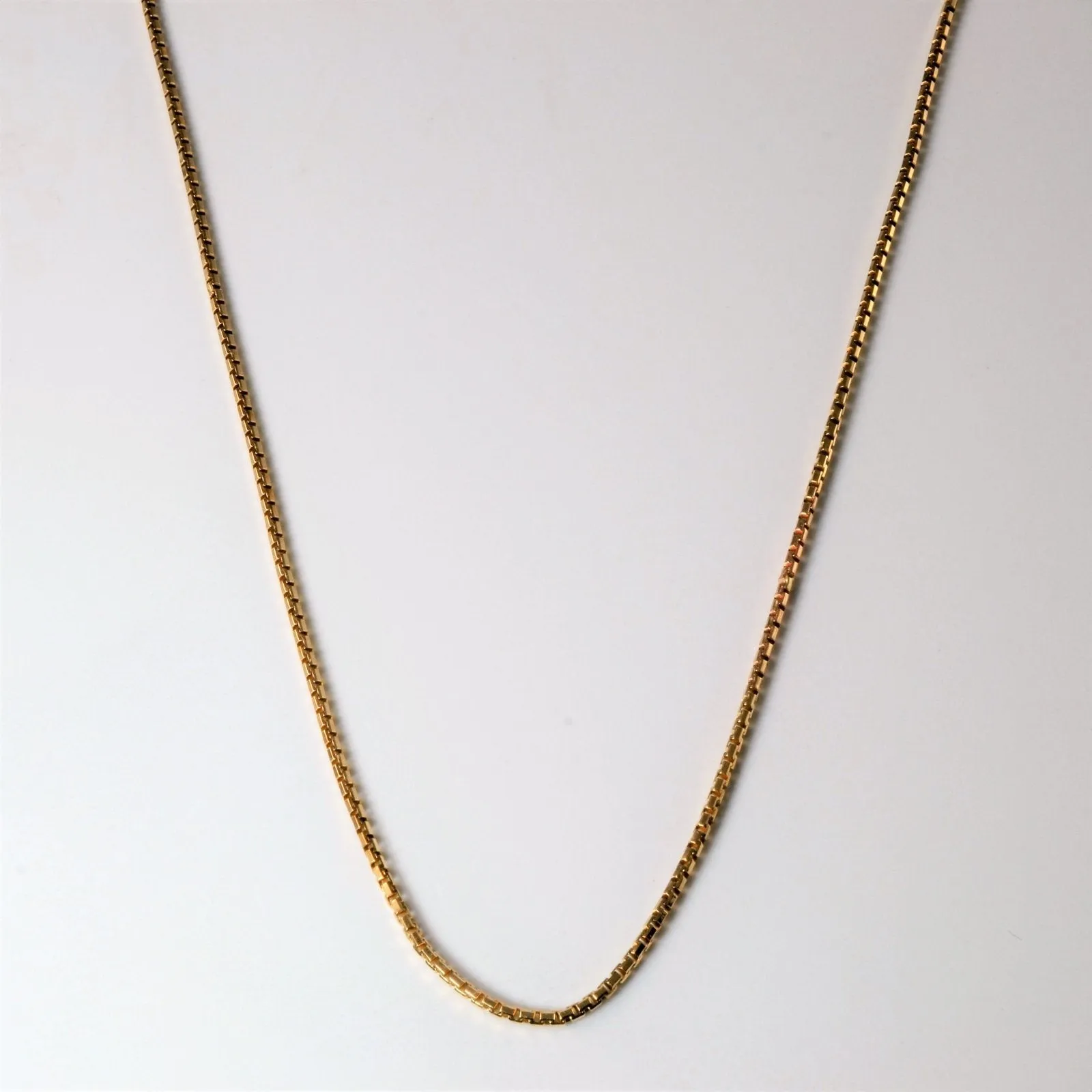 Romantic Glow Glamour Detail 10k Yellow Gold Box Chain | 19" |