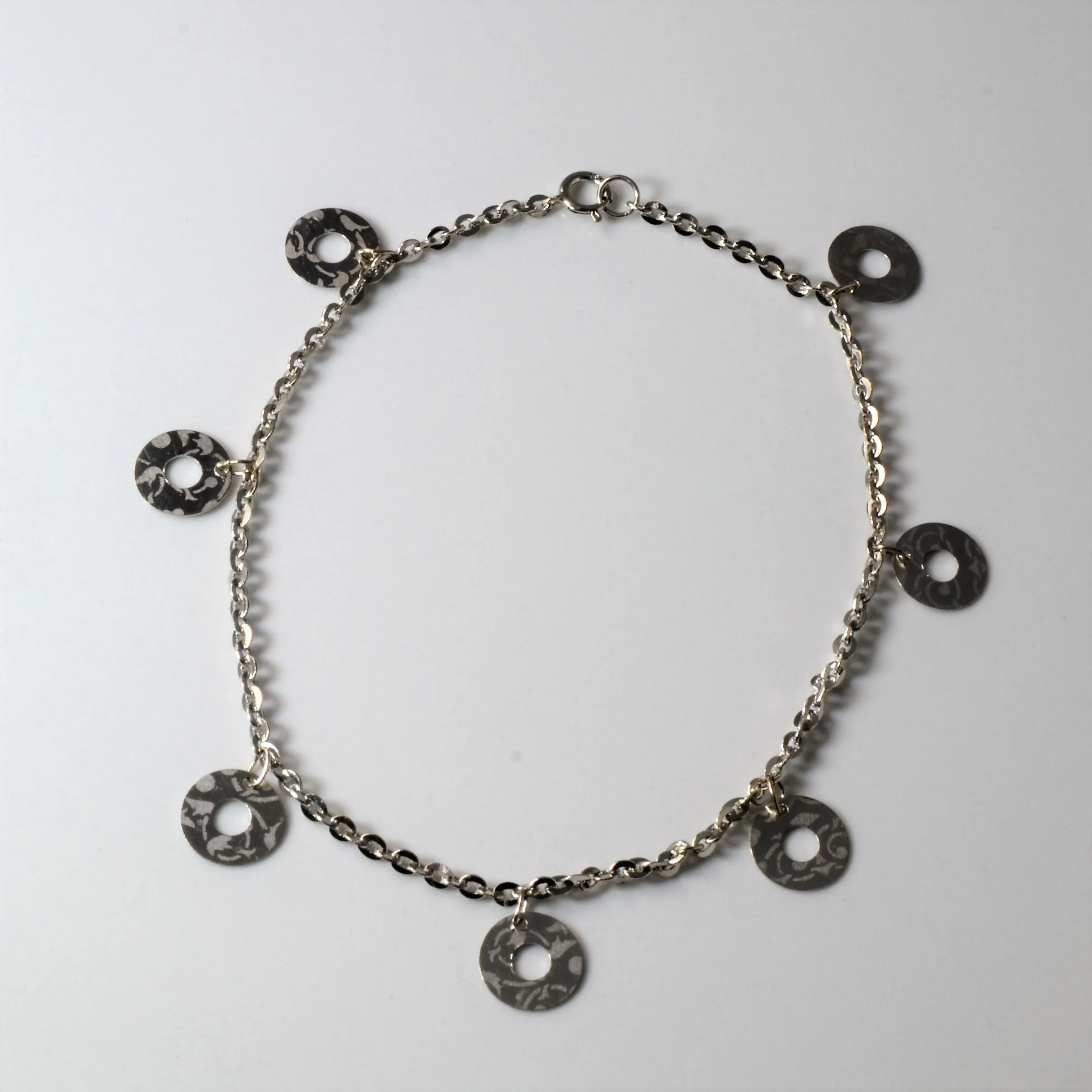 18k White Gold Patterned Disc Bracelet | 7" | Finest Highlight Dynamic Highlight