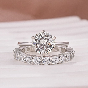 Party Moment Statement Layer Solitaire 2.0 Ct Round Cut Moissanite Diamond Wedding Ring