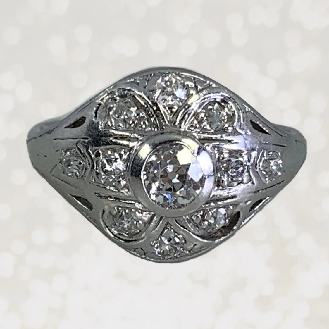 Antique Art Deco Diamond Engagement Ring in an 18K Gold Filigree Setting. 1920s Estate Jewelry. Adjustable size