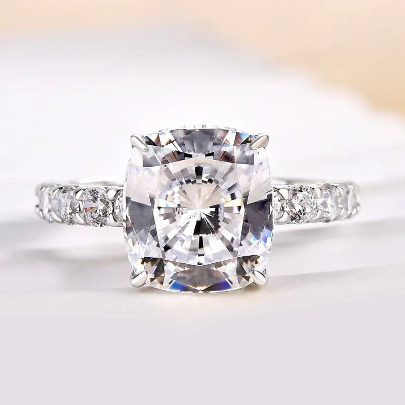 Smooth Fit Statement Look Louily Honorable Cushion Cut Engagement Ring