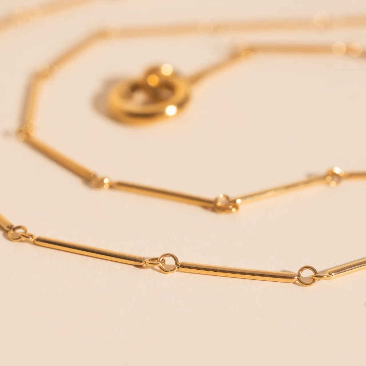 Bar Link Chain Necklace Signifying Item