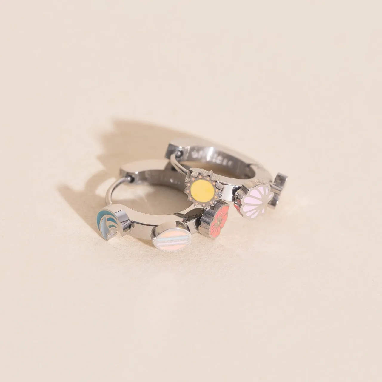 Beach 3D Huggie Hoop Earrings Lightweight Finish Polygonal Embellishment