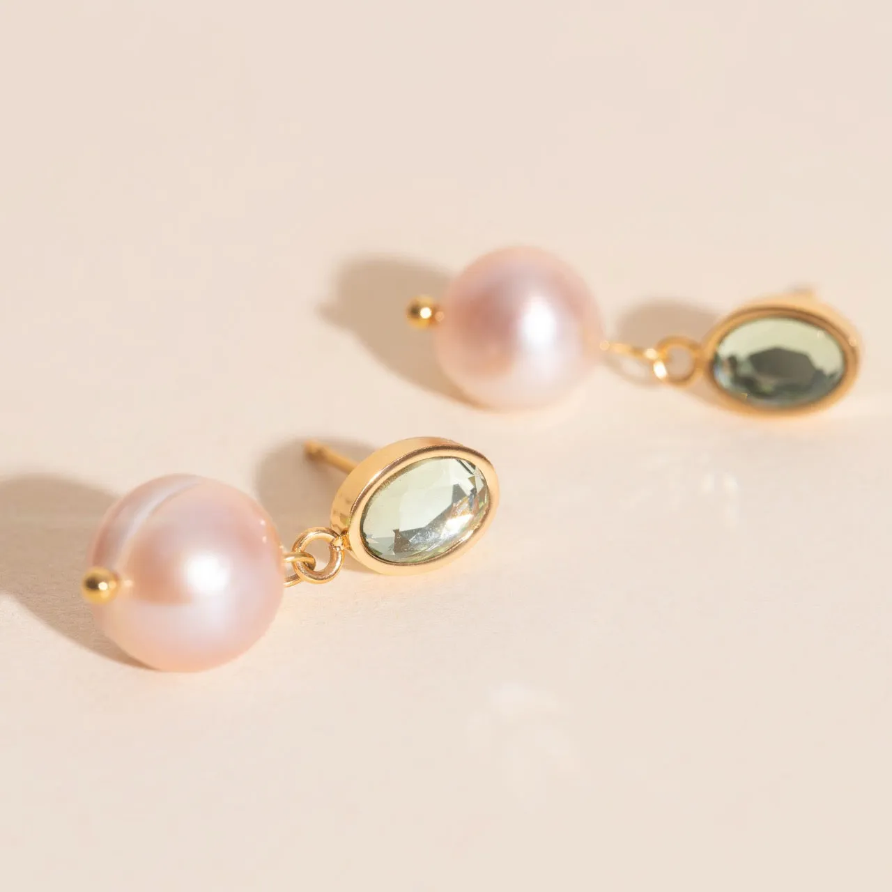 Vintage Must-Have Blush Grove Stud Earrings