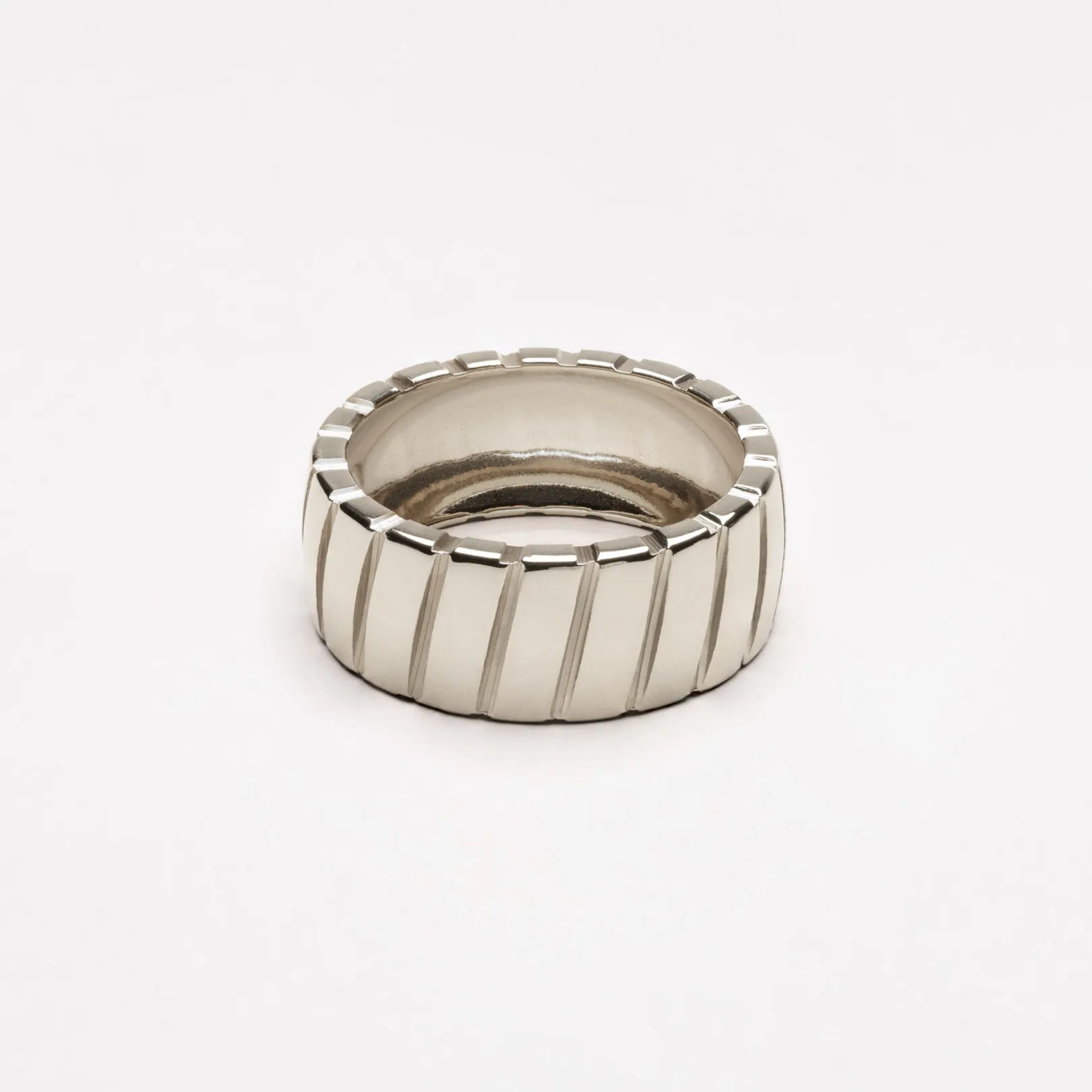 Anniversary Present Refined Edge Bold Ring