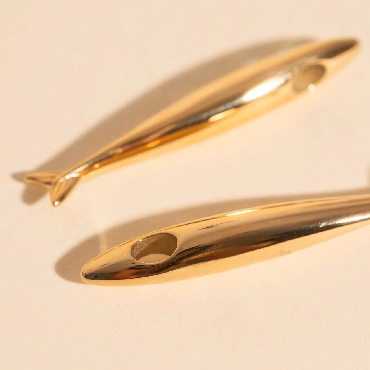 Chic Detail Polished Style Bullet Fish Huggie Hoop Charms