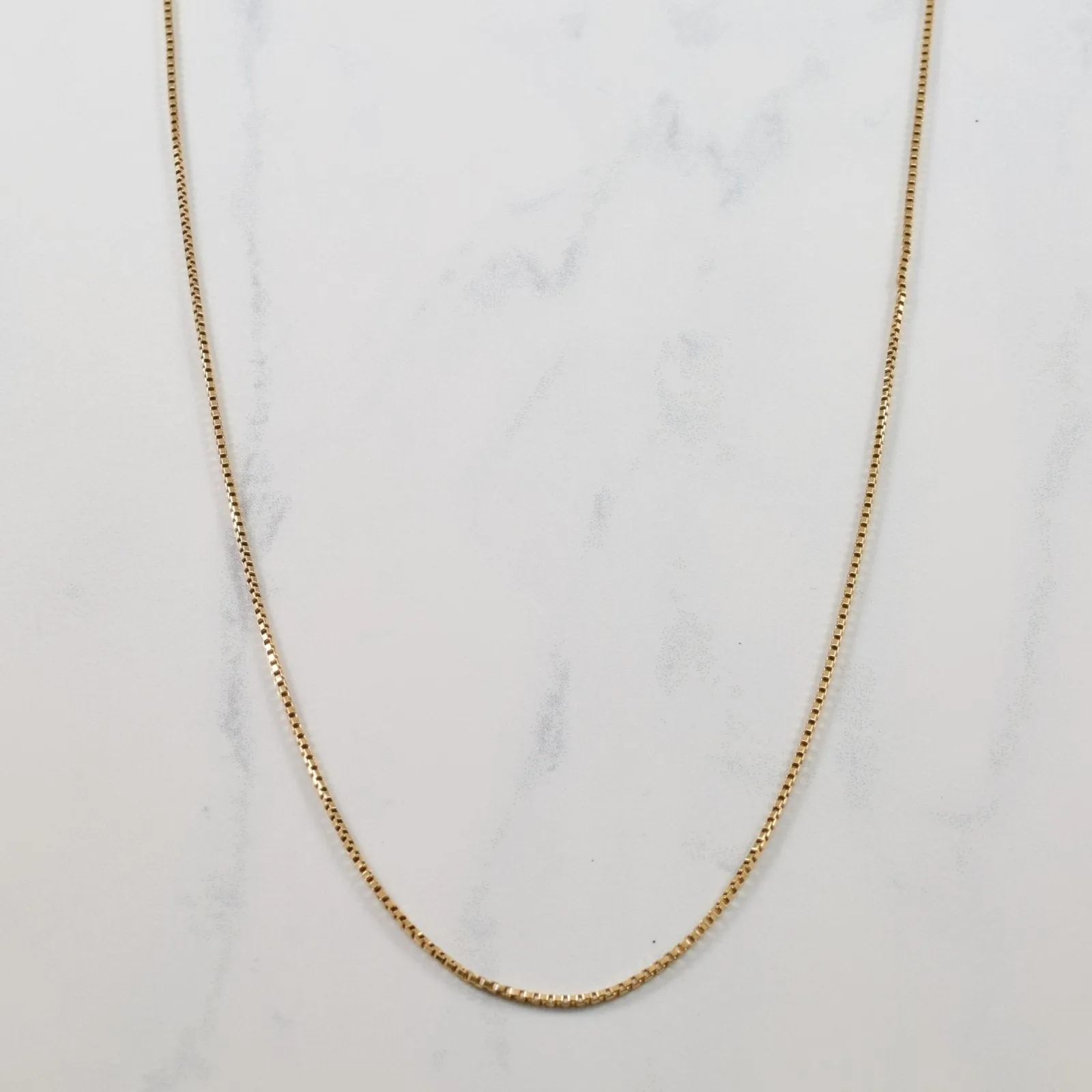 Gift Fit Close Up 10k Yellow Gold Box Chain | 22" |