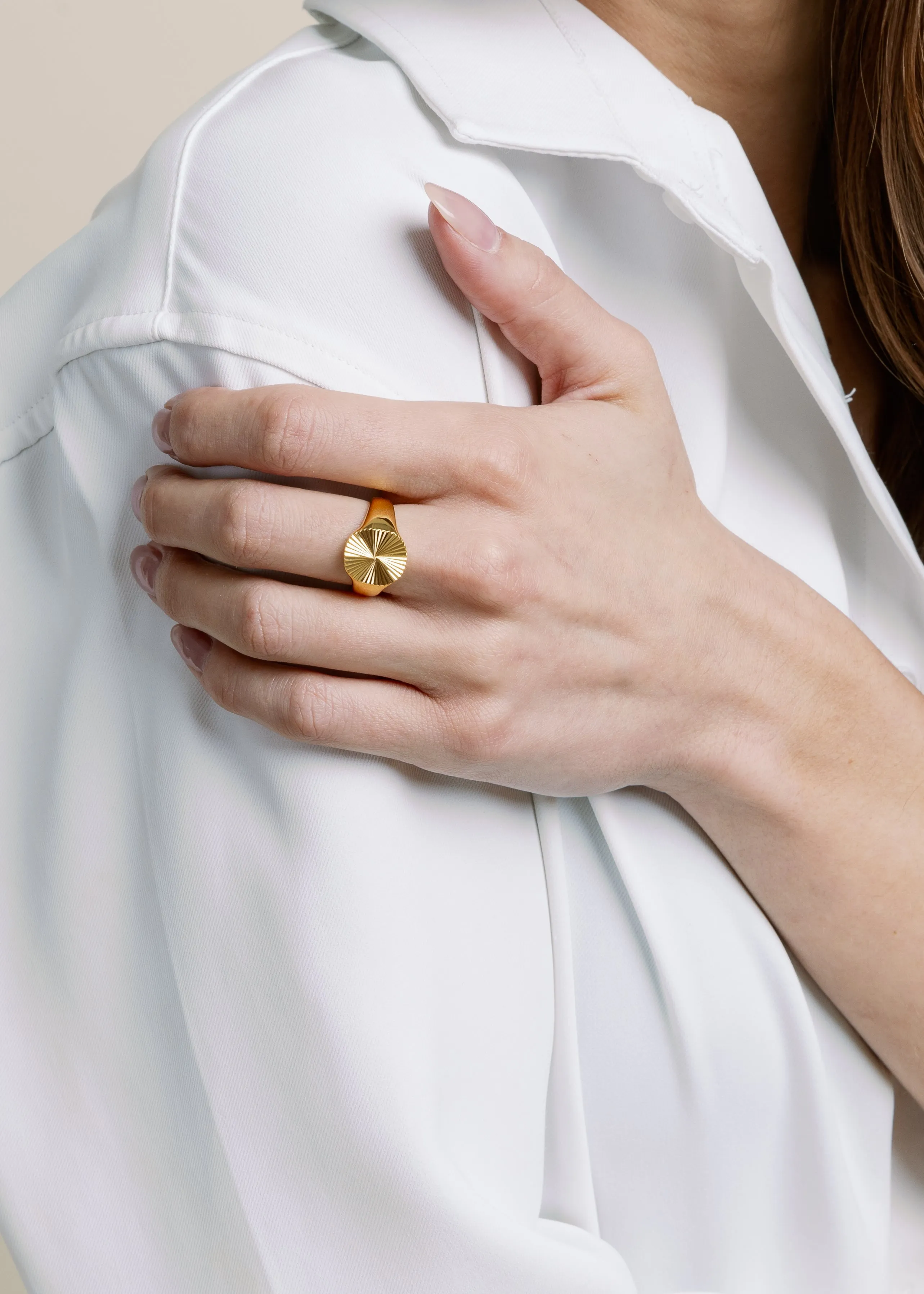 Subtle Shine Bright Finish Retro Sunburst Wax Seal Ring