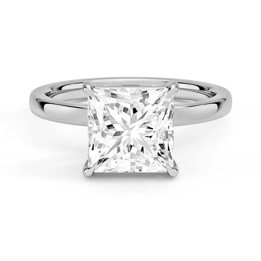Outdoor Look Brilliant Item Classic Solitaire Princess Cut Moissanite Engagement Ring