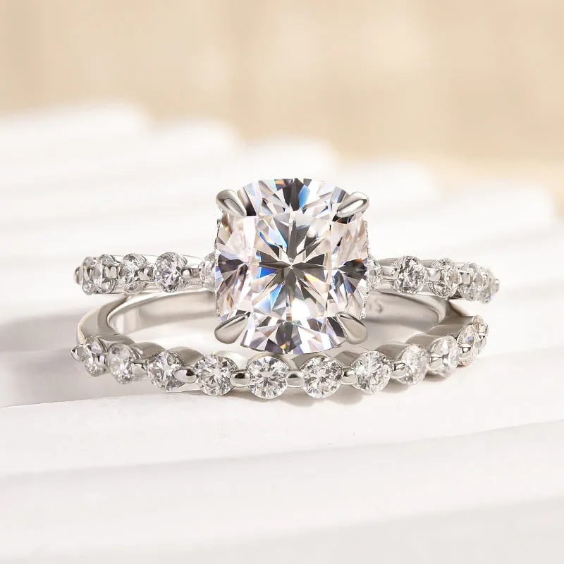 Artisan Detail Louily Moissanite 2.0 Carat Cushion Cut Wedding Ring Set