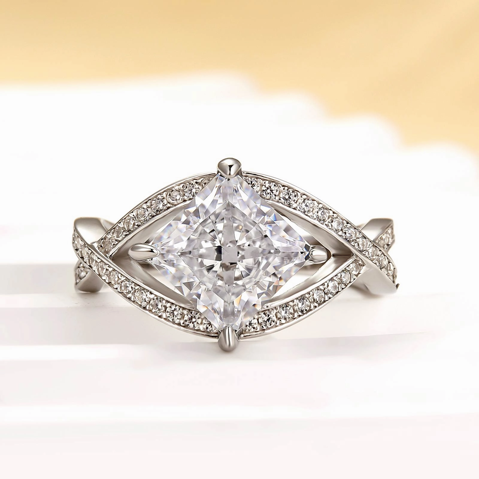 Fashion Edge Louily Unique 2.0 Carat Princess Cut Engagement Ring For Women