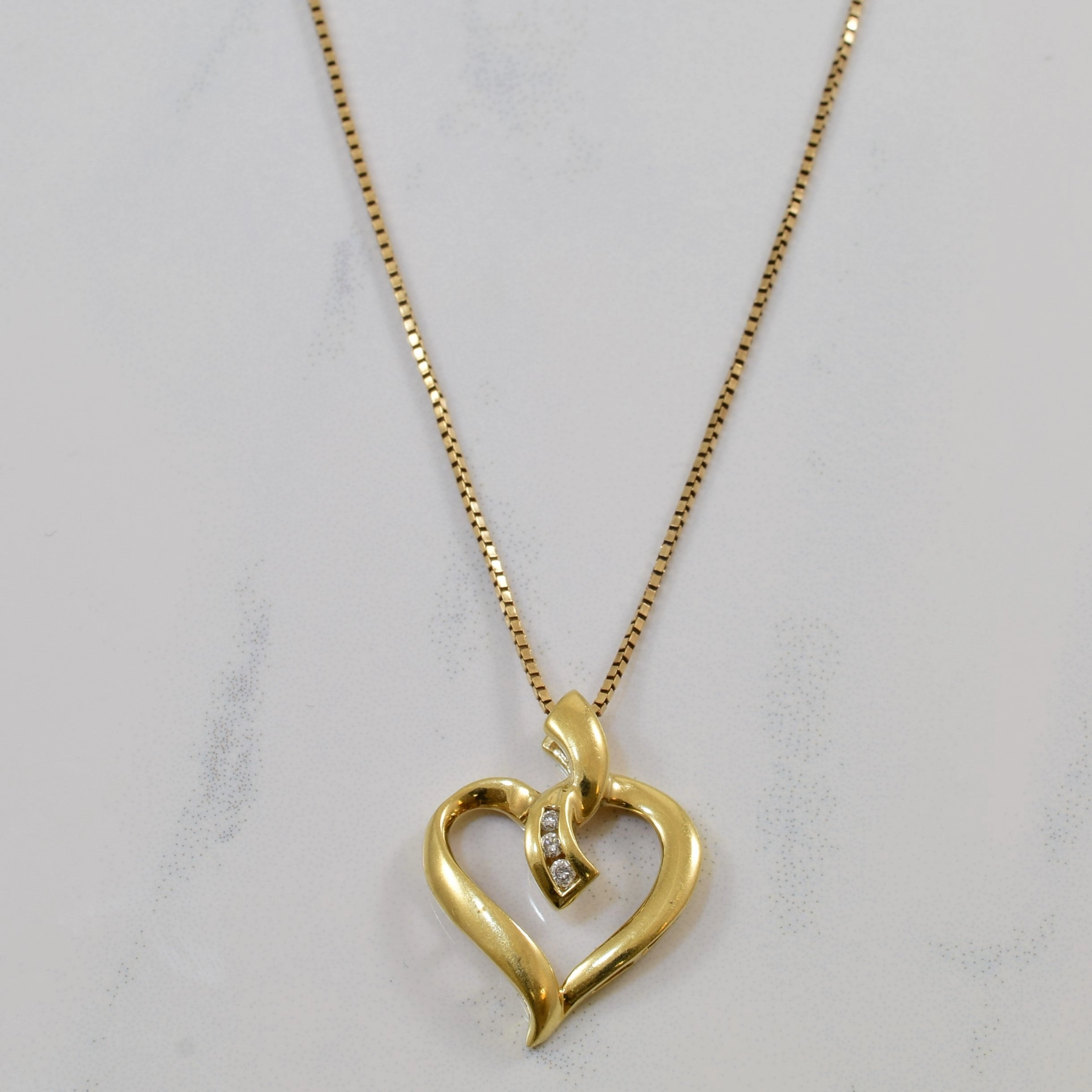 Impressive Feature Diamond Heart Necklace | 0.03ctw | 19" |