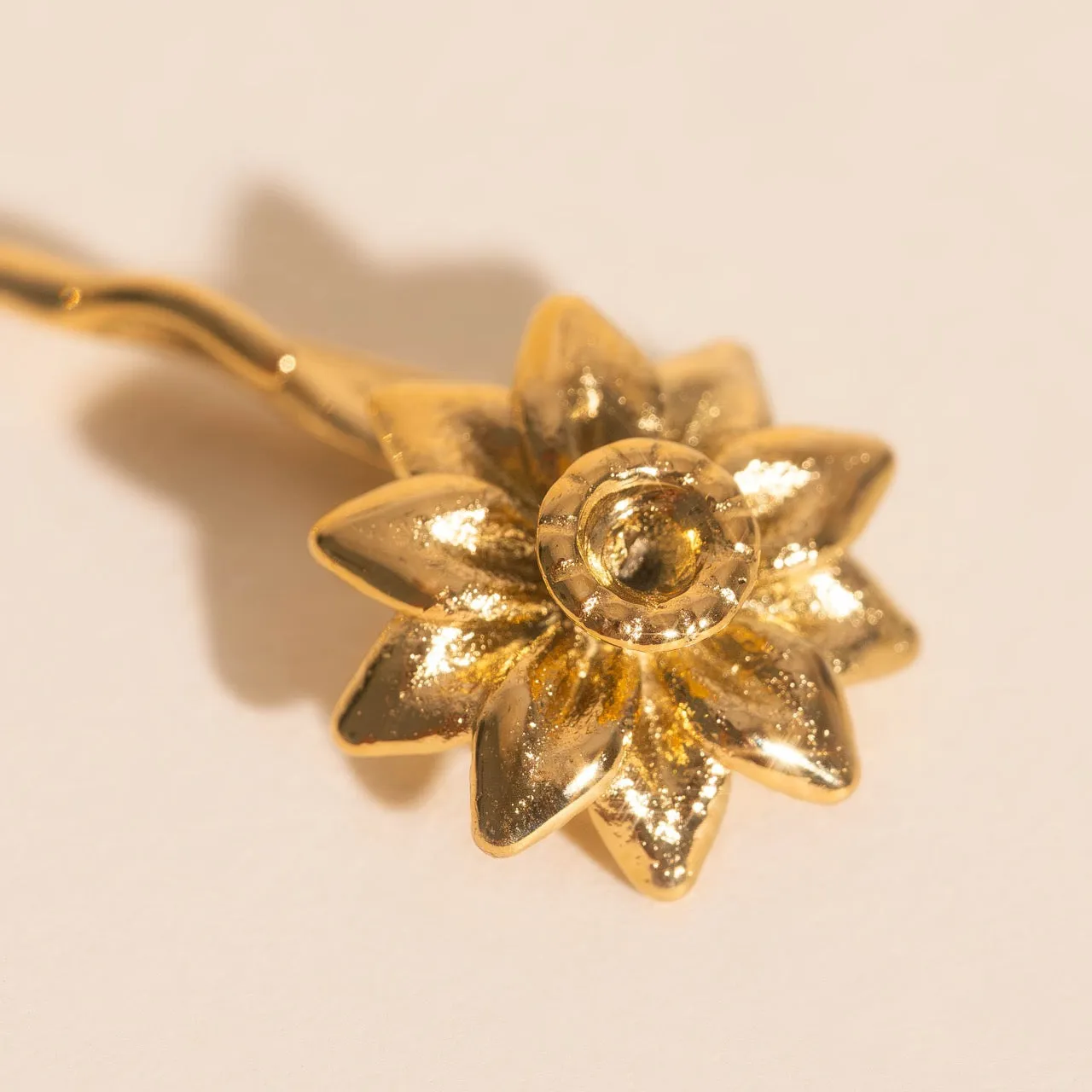 Effortless Wear December Narcissus Birth Flower Necklace Charm