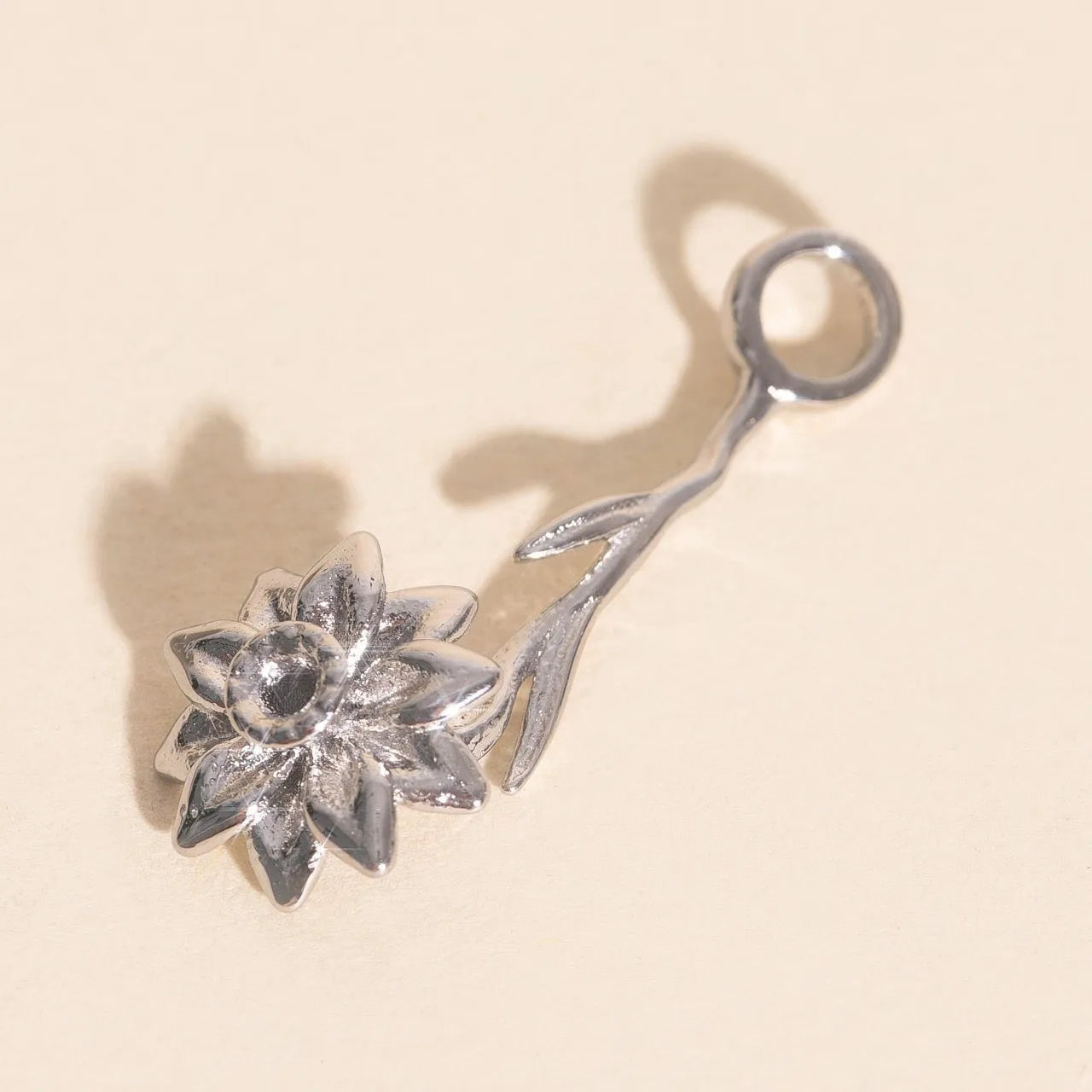 December Narcissus Birth Flower Necklace Charm Outdoor Gift Bold Style