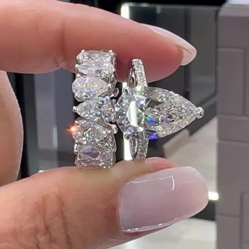 Louily Captivating Pear Cut Wedding Ring Set Modern Fit Elegant Charm