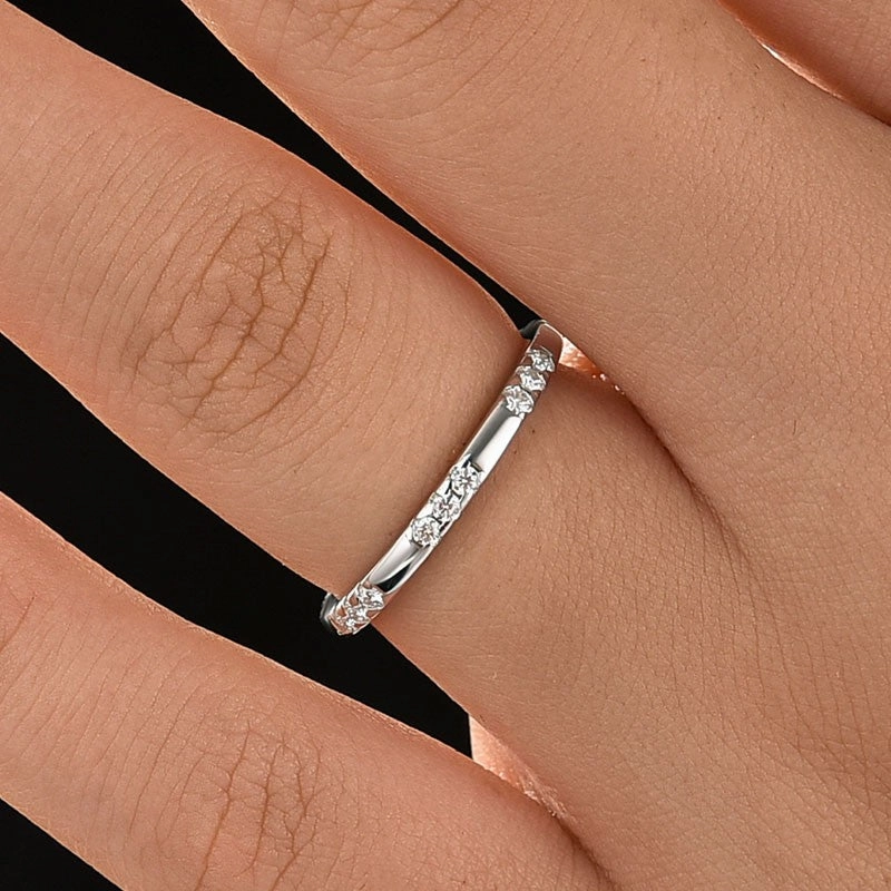 Opulent Design Luxurious Gem Moissanite 0.5Ct Classic Round Cut Wedding Ring In 925 Sterling Silver