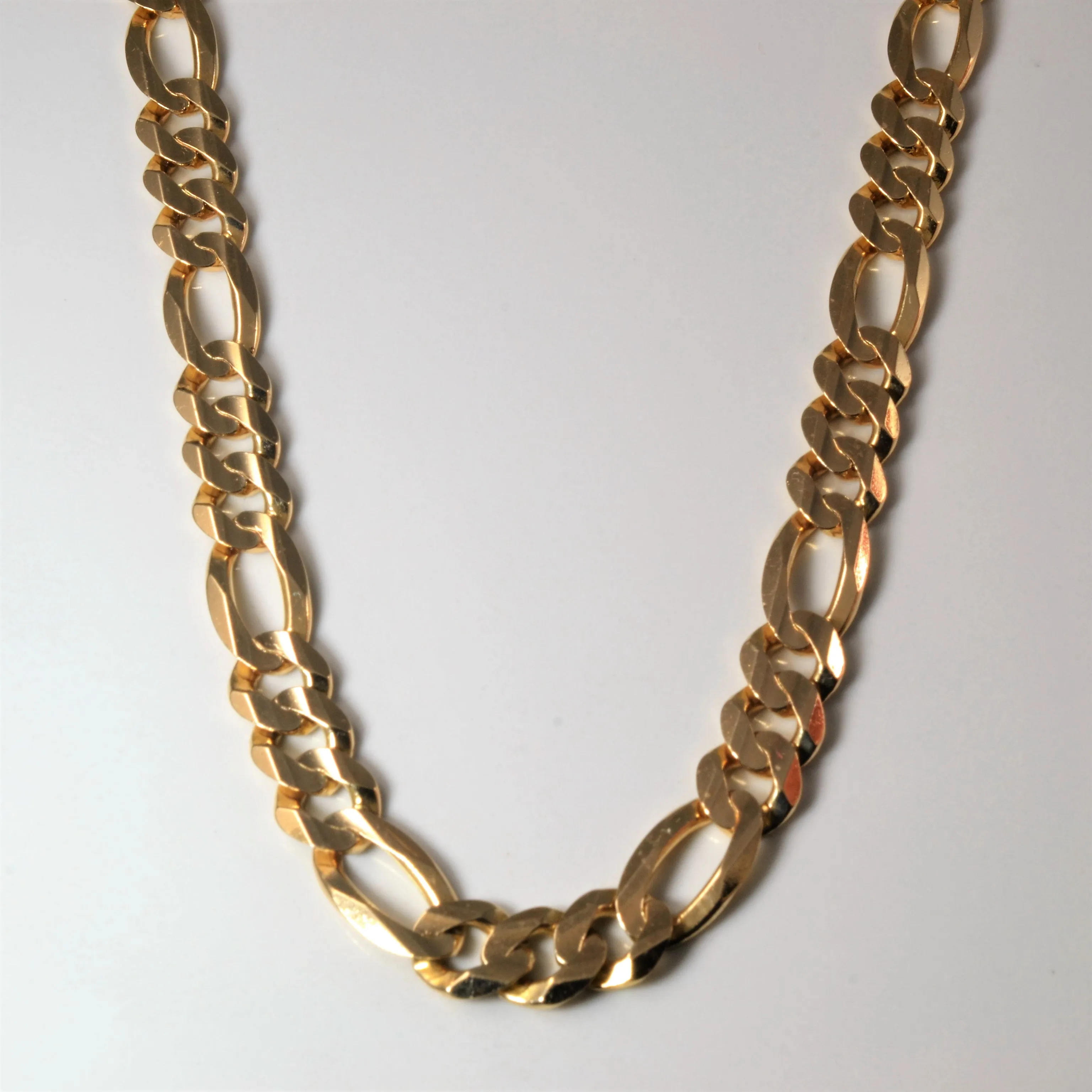 Structured Shape Impressive Accent Italian 10k Yellow Gold Figaro Chain | 22" |