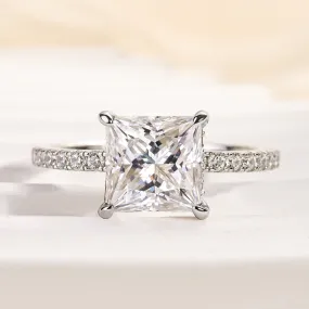 Model Mood Autumn Accent Louily Moissanite 2.0 Carat Square Princess Cut Engagement Ring