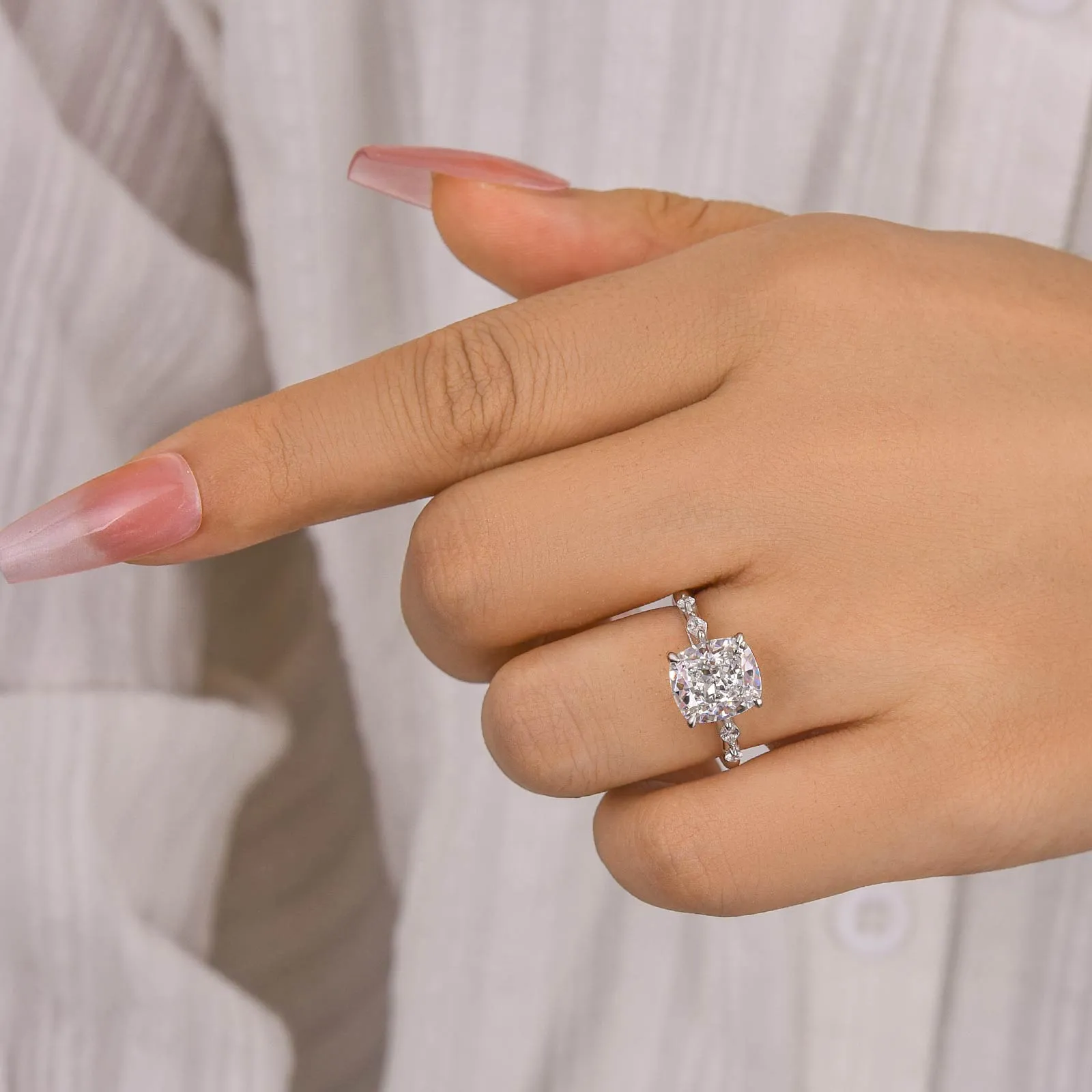 Lustrous Finish Louily Exquisite Crushed Ice Cushion Cut Engagement Ring