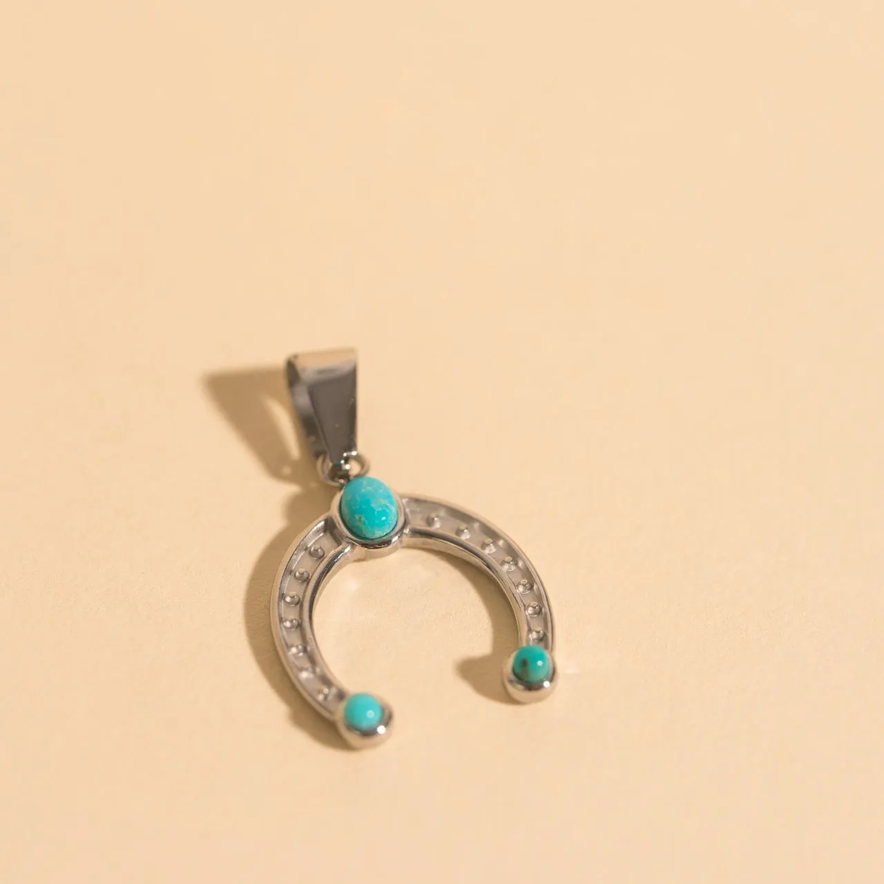 Turquoise Horseshoe Necklace Charm Traditional Piece Souvenir Jewelry