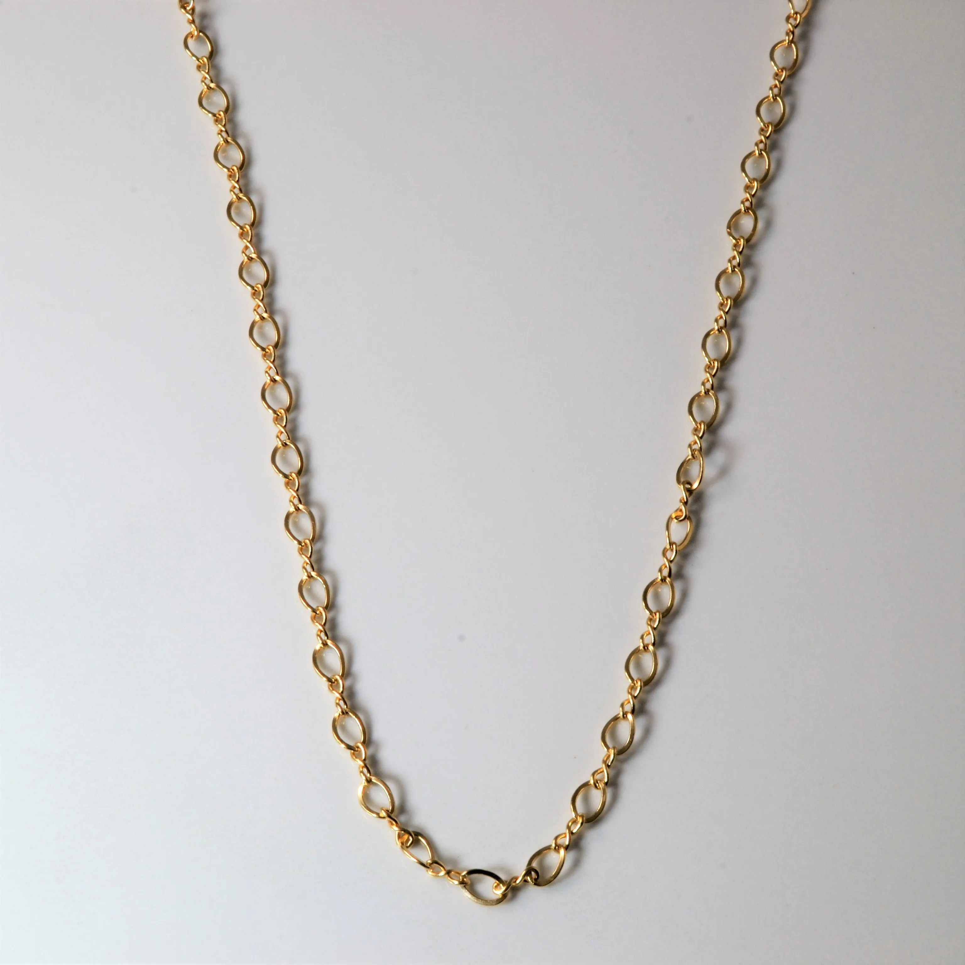 Stylish Look Occasion Ready 10k Yellow Gold Figure Eight Chain | 18" |