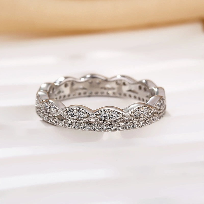 Elegant accessory Modern Detail 0.5Ct Simulated Diamond Eternity Wedding Band Travel Ring In Sterling Silver