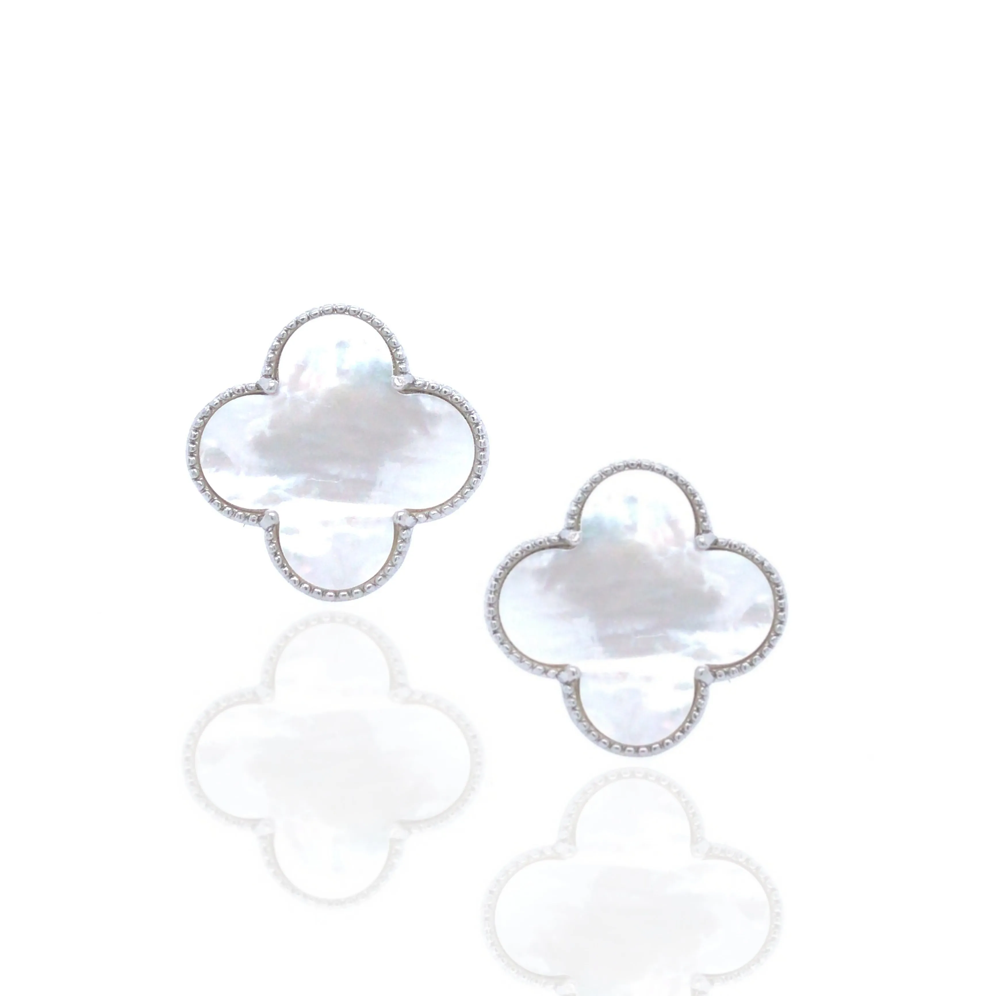 Grand Decoration Wedding Accent Sterling Silver Medium Clover Stud Earrings