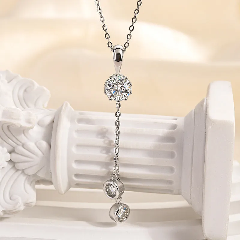 Artistic Edge Luminous Detail Louily Fashion Moissanite Round Cut Pendant Necklace