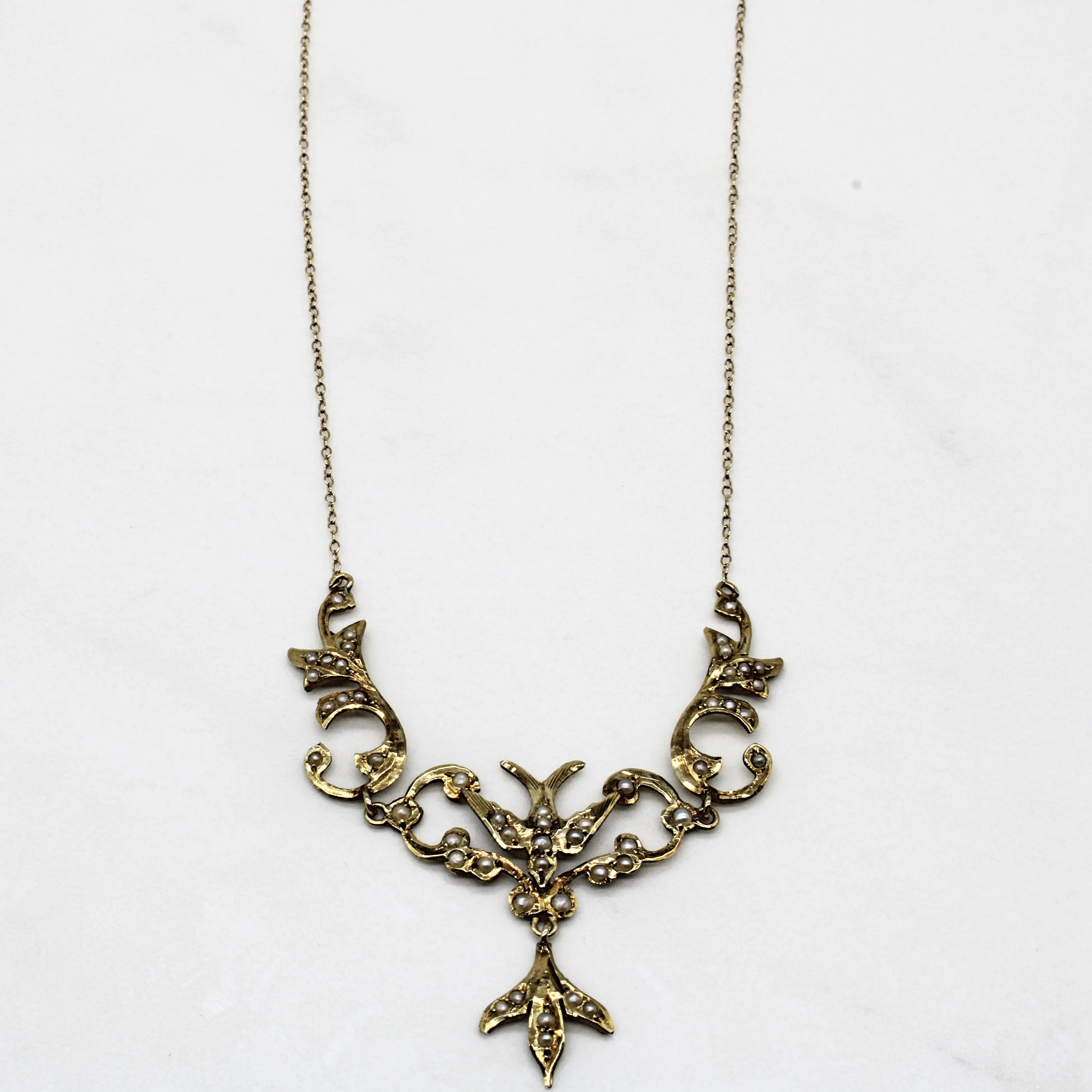 Crisp Edge Edwardian Seed Pearl Plate Necklace | 14" |