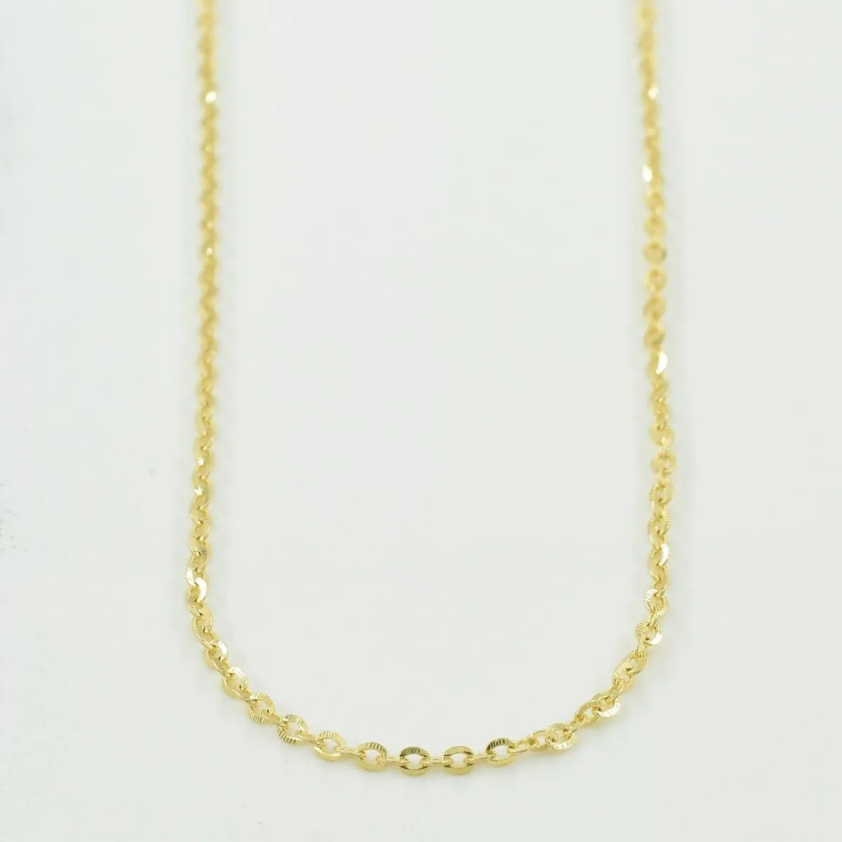Effortless Design 10k Yellow Gold Cable Chain | 15.5" |