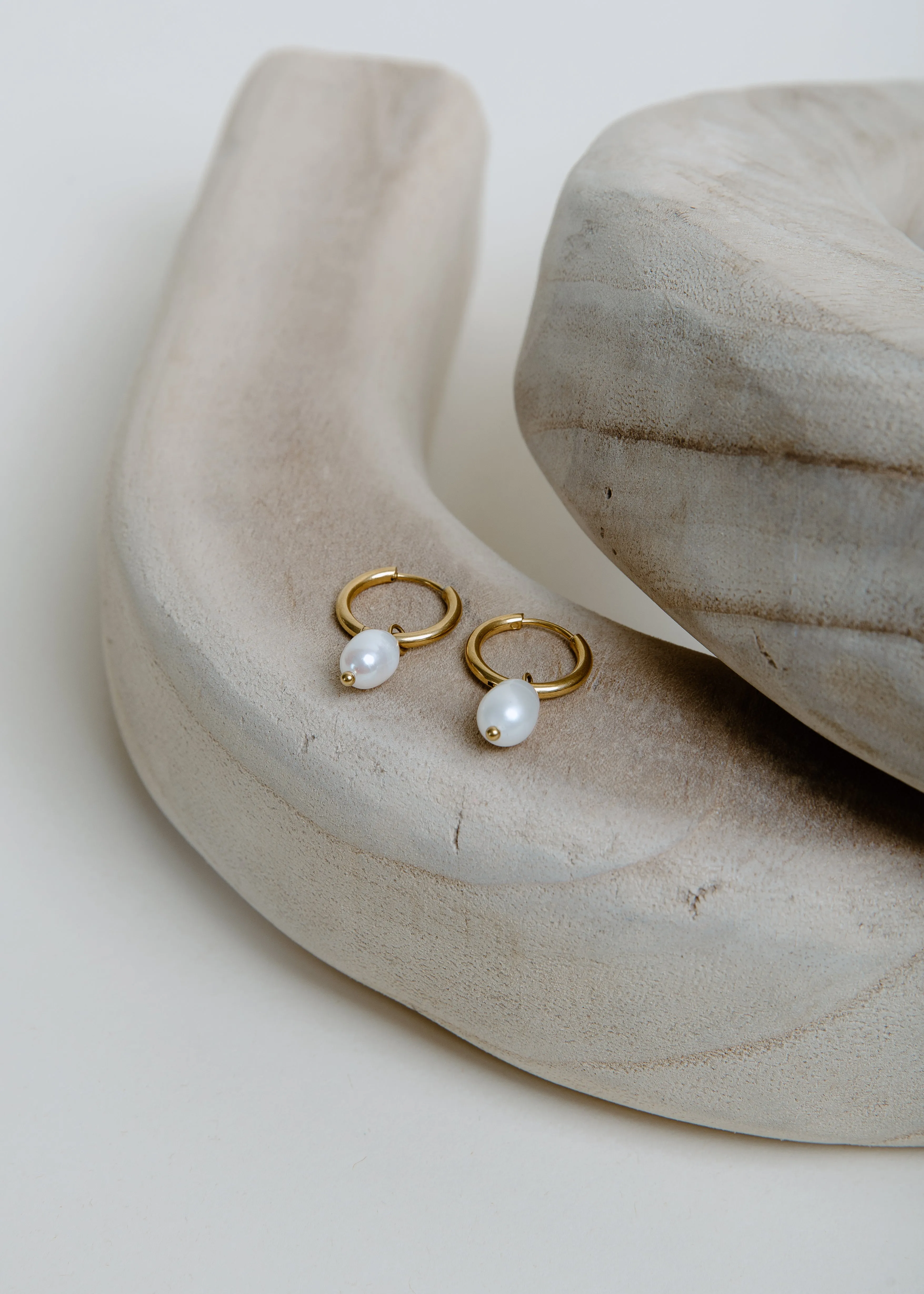 Stunning Essential Nights On The Shore Earring