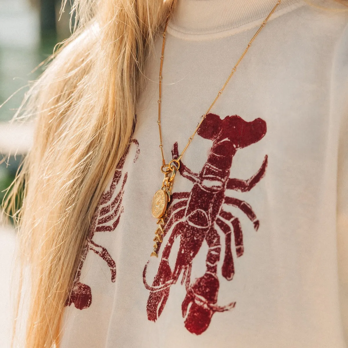 Stylish Vibe Heart-Shaped Embellishment Lobster Tee