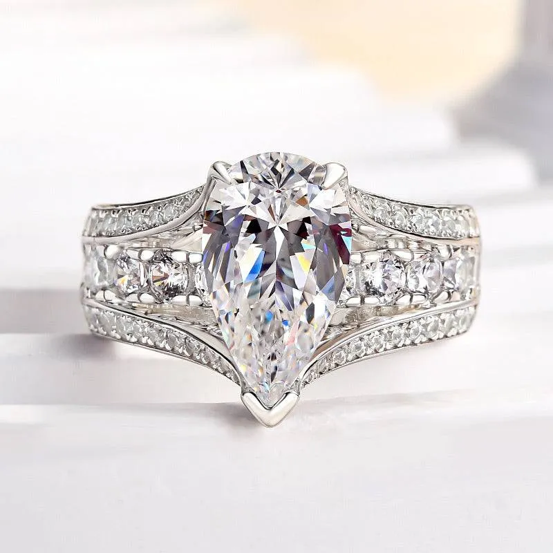 Tailored Mood Textured Detail Louily Luxury Pear Cut Engagement Ring