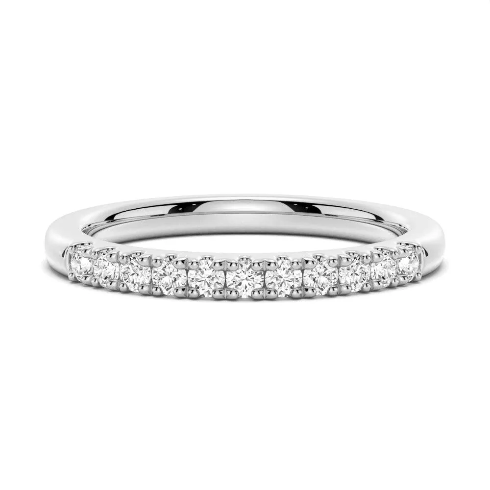 Meaningful Design Classic Round Cut Moissanite Wedding Band