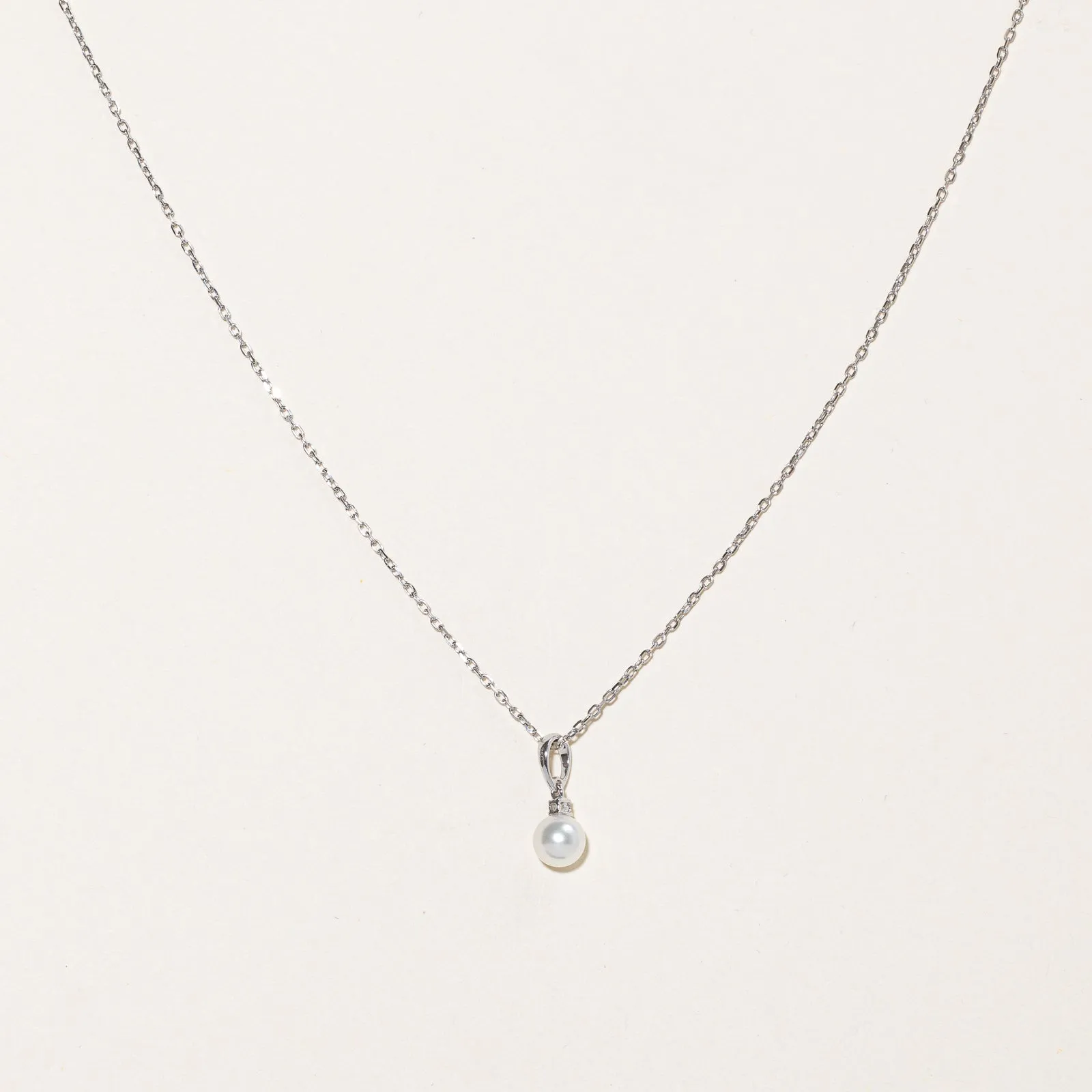 Lightweight Glam Artistic Form 'Mikimoto' Pearl and Diamond Pendant | 6.5mm, 0.03ct |