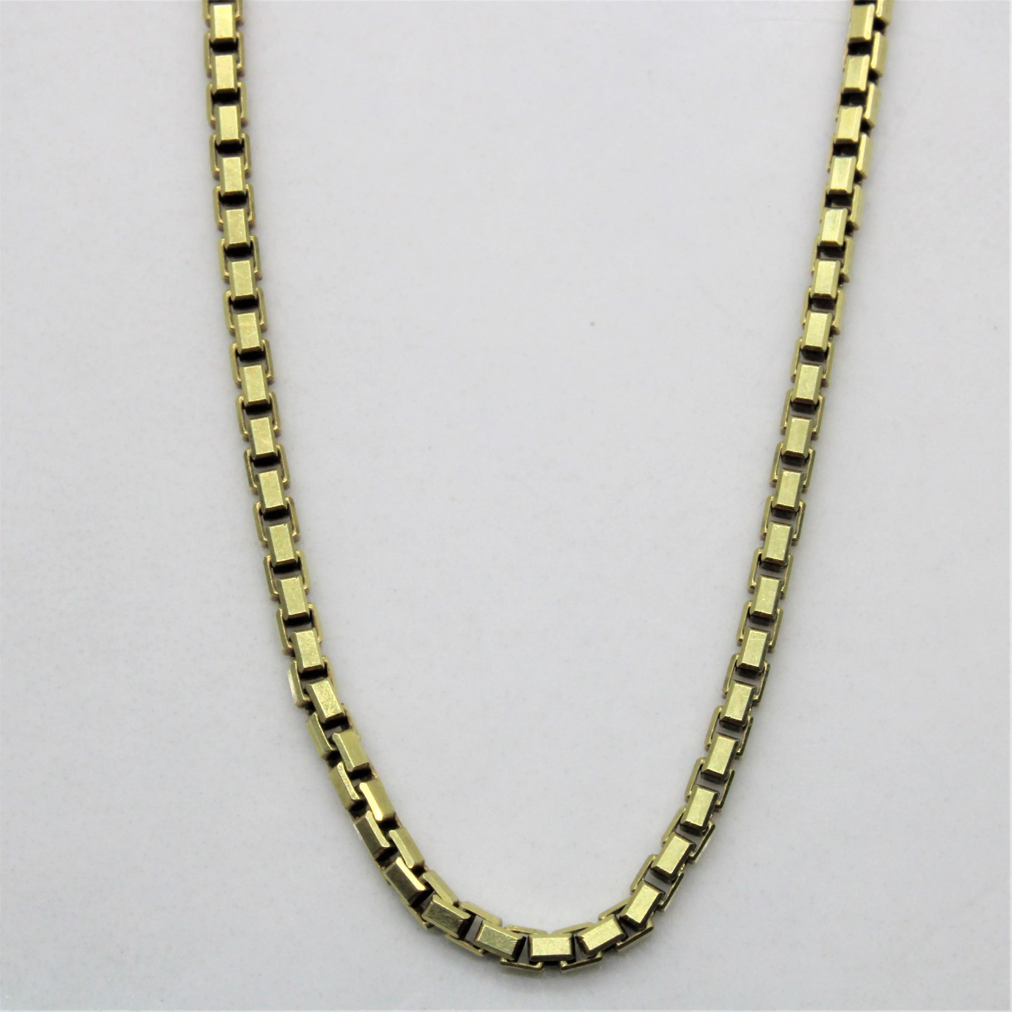 Elegant Silhouette Structured Design 14k Yellow Gold Box Chain | 15" |