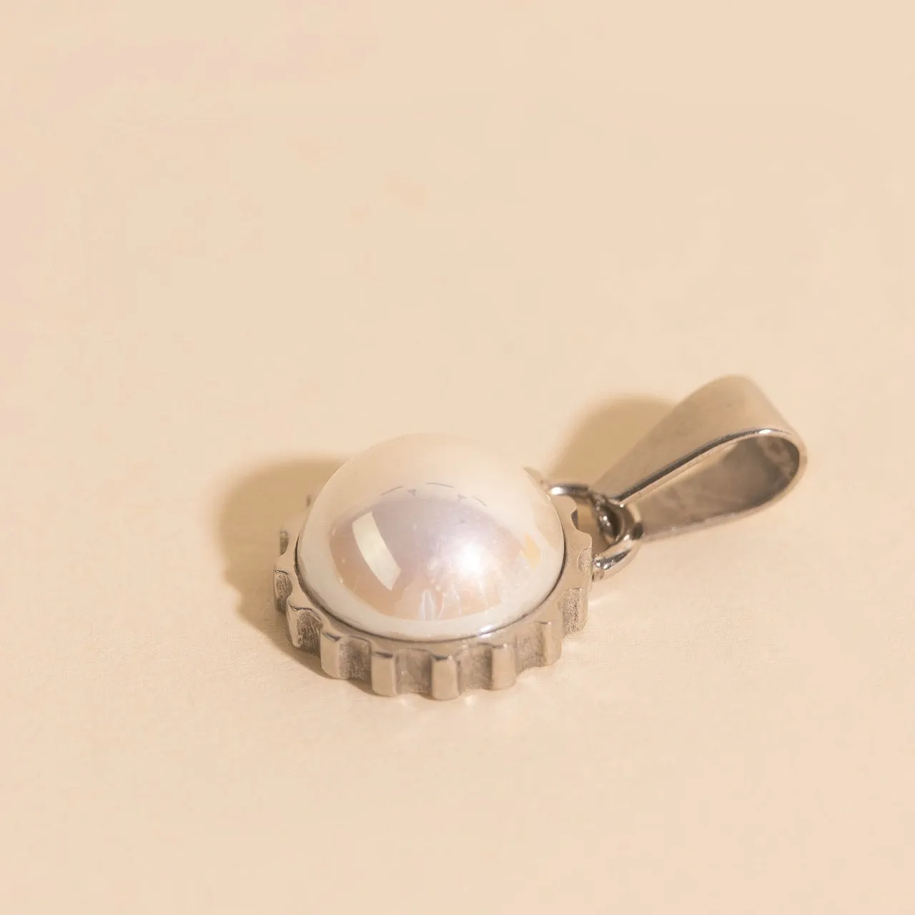 Date Style Casual Wear Pearl Necklace Charm