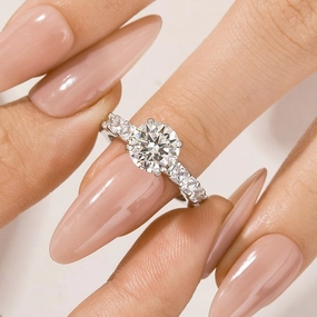 Moissanite 2.0Ct Round Cut Engagement Ring In Sterling Silver Sleek Detail