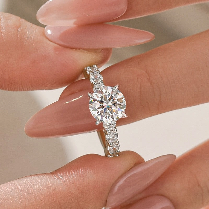 Polished Surface Graceful Mood Moissanite 2.0Ct Round White Gold Engagement Ring