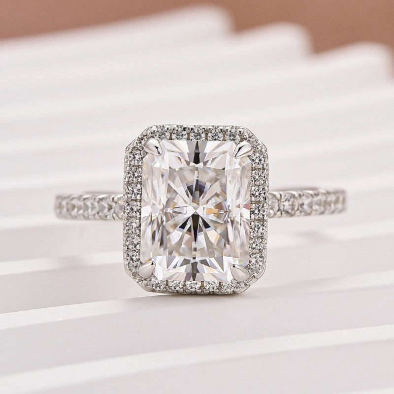 Glow Mood Moissanite 3.0 Ct Halo Radiant Cut White Gold Engagement Ring