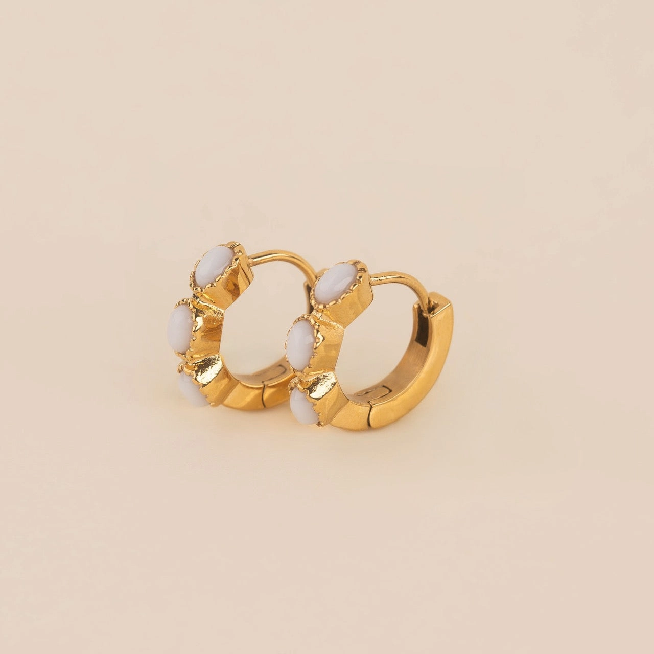 High-quality product White Stone Chunky Huggie Hoop Earrings