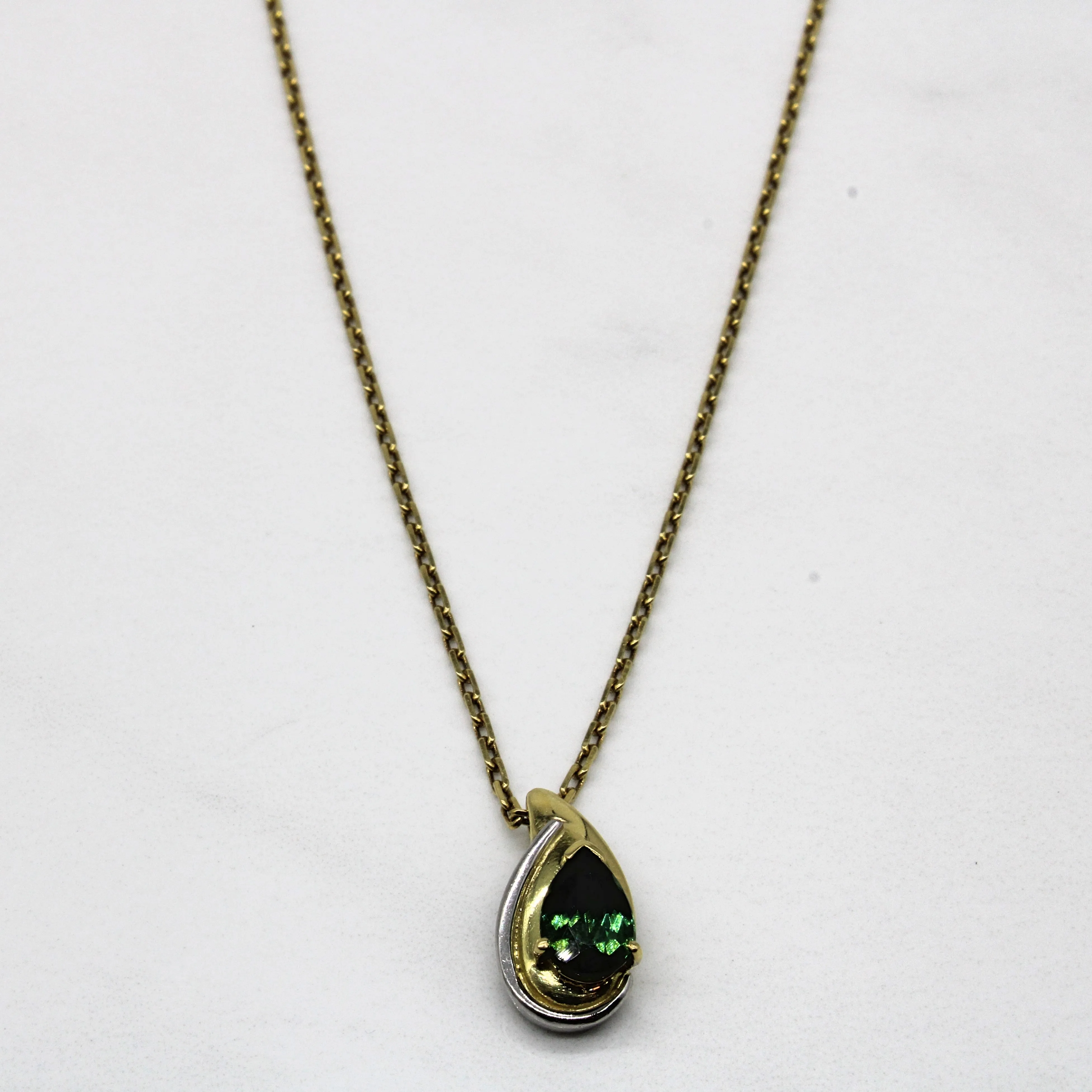 Formal Detail Trendy Highlight Pear Cut Green Tourmaline Necklace | 1.08ct | 18" |
