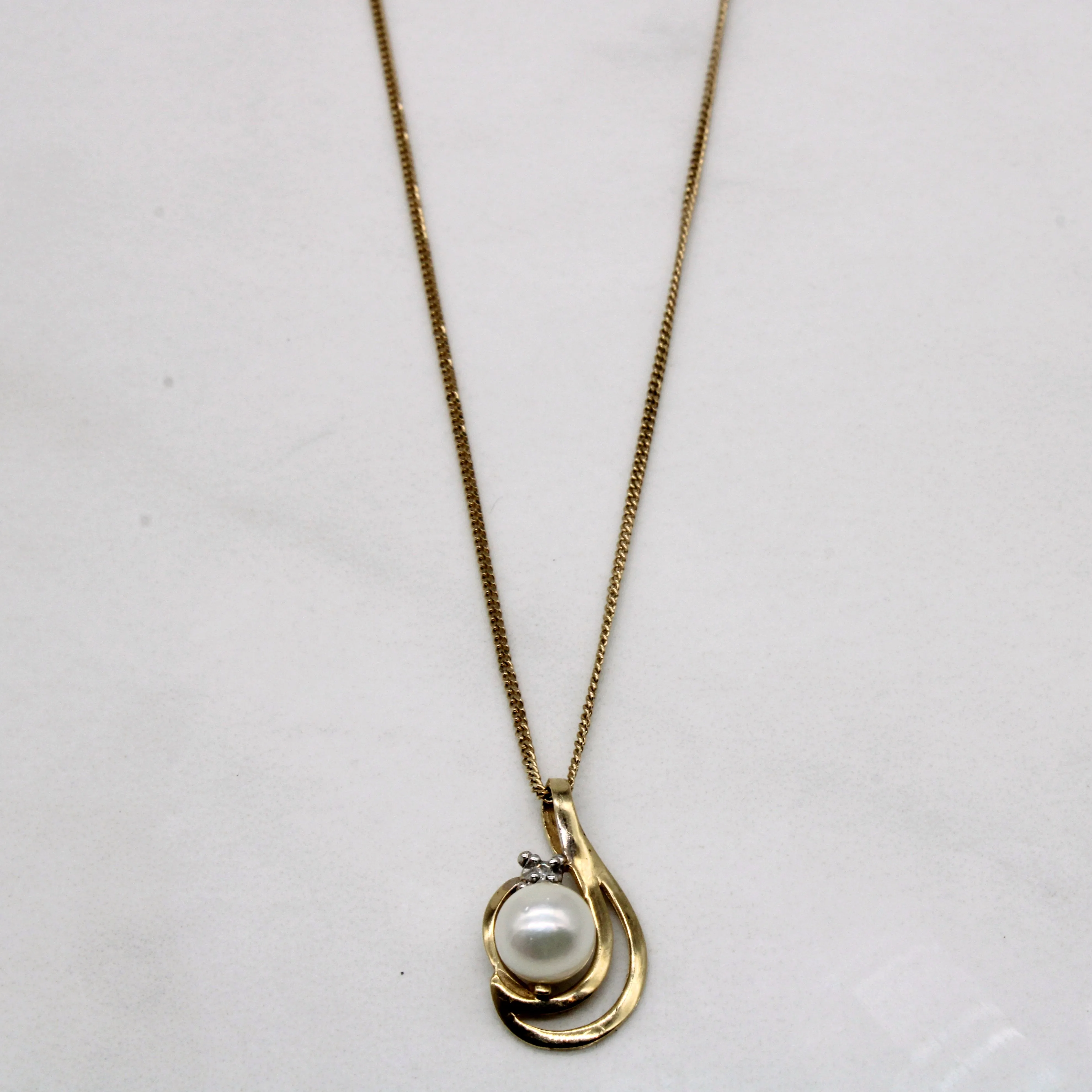 Timeless Shape Crisp Accent Pearl & Diamond Necklace | 0.01ct | 18" |