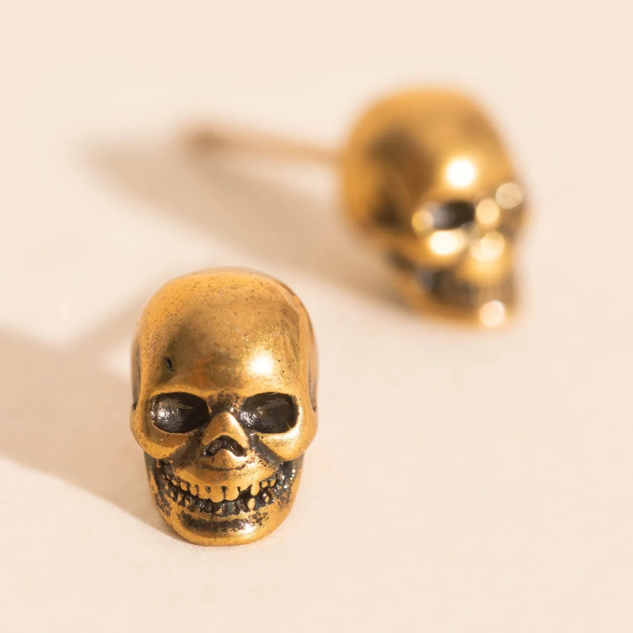Abstract Adornment Luxurious Selection Skull Stud Earrings