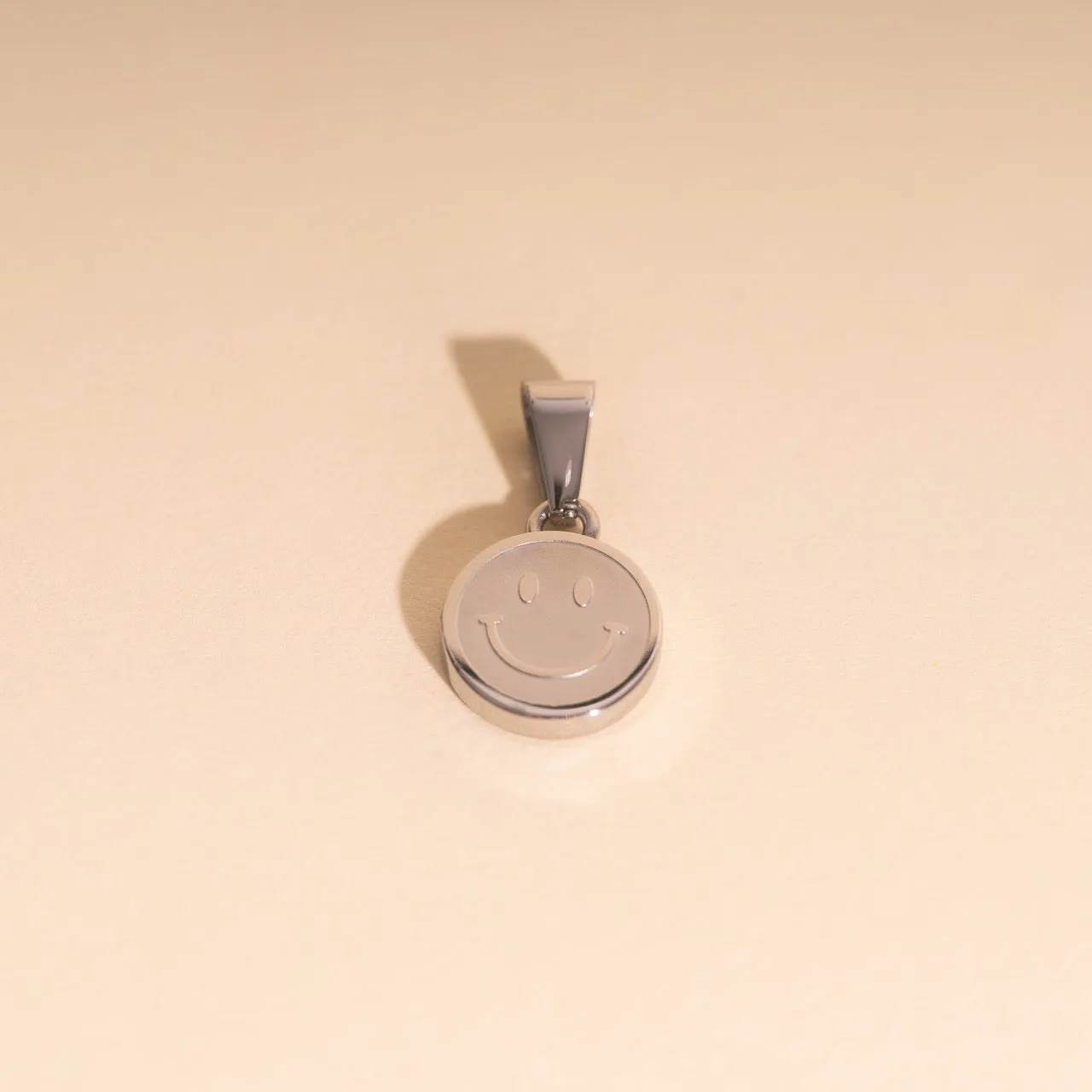 Lovely Present Lightweight Ornament Smiley Face Necklace Charm