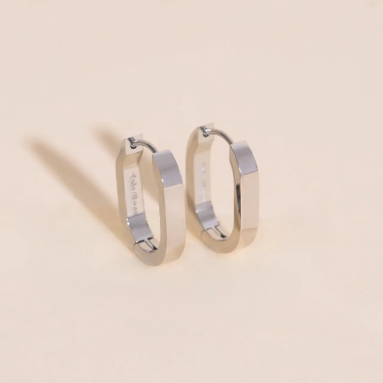 Lightweight Item Smooth Oblong Huggie Hoop Earrings