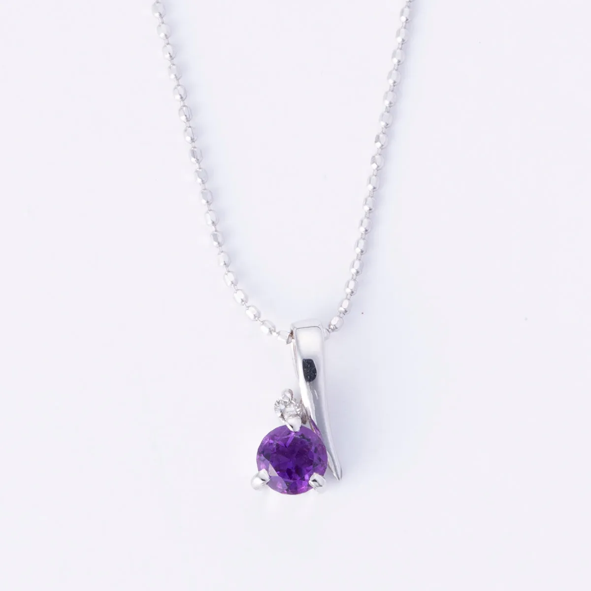 18k White Gold Diamond and Amethyst Necklace | 0.01ct, 0.25ct | 15" Modern Outfit Sparkling Shine