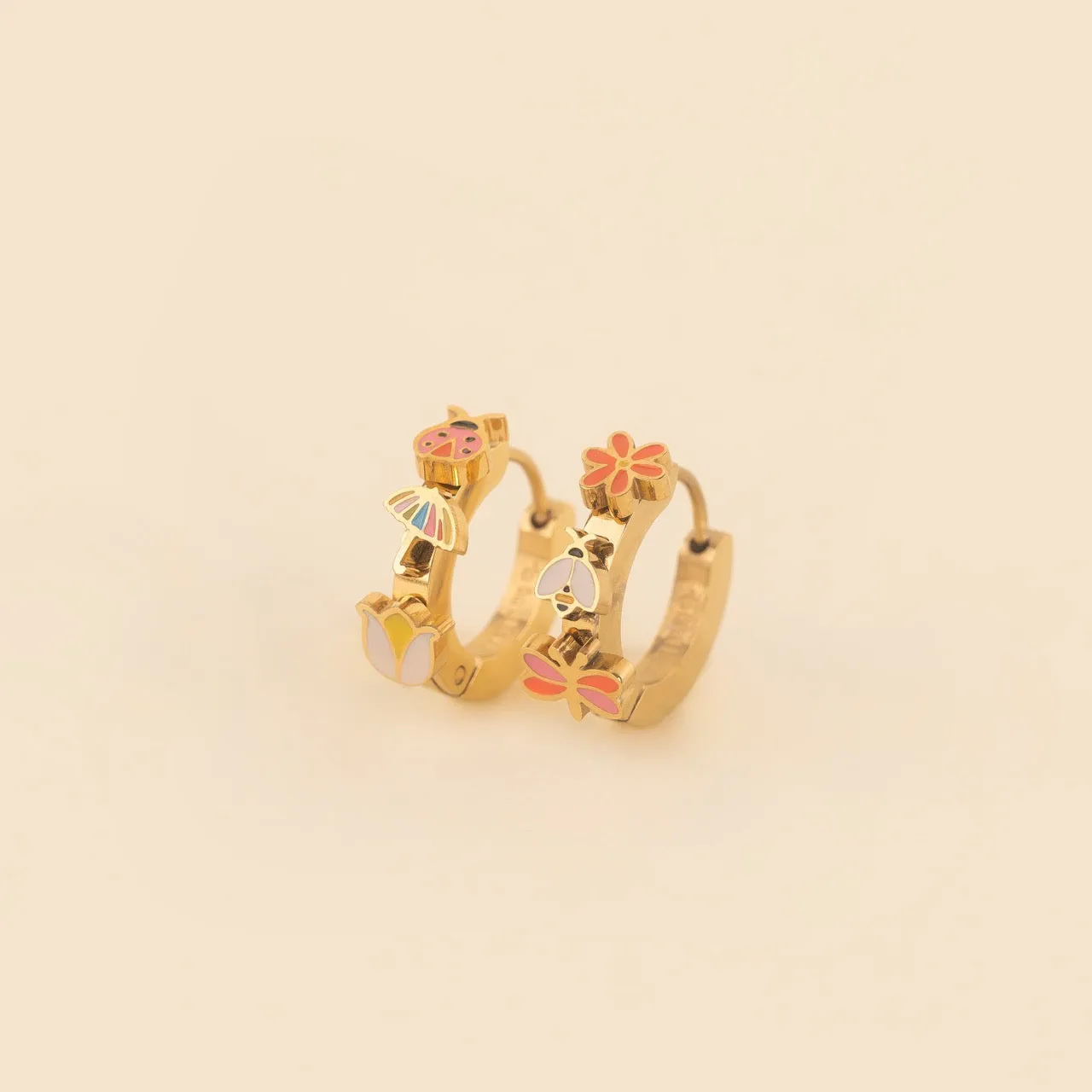 Lustrous Adornment Curved Trinket Spring 3D Huggie Hoop Earrings