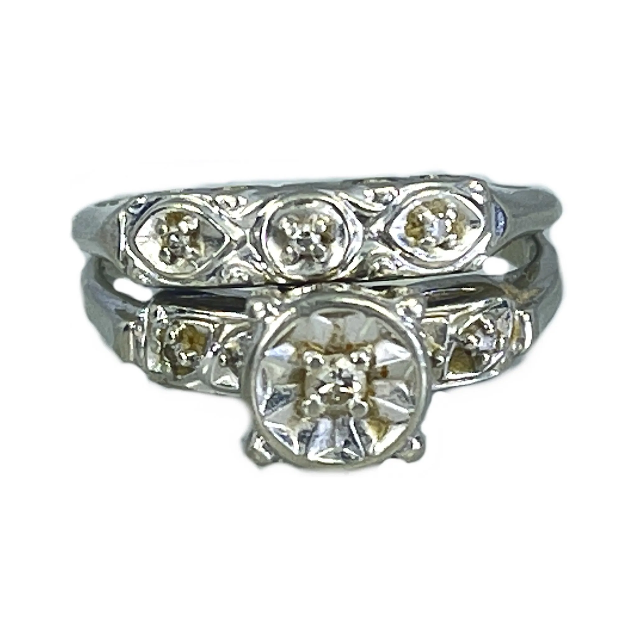 Elegant Look Vintage Diamond Engagement Ring and Wedding Band Bridal Set in 14K White Gold. Affordable Estate Jewelry.